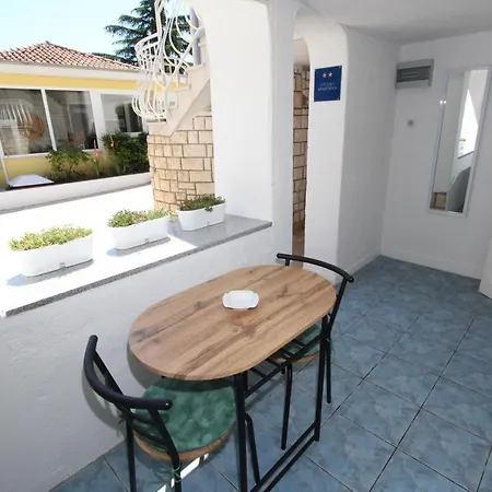 Apartments Knezovic Rovinj Exterior photo