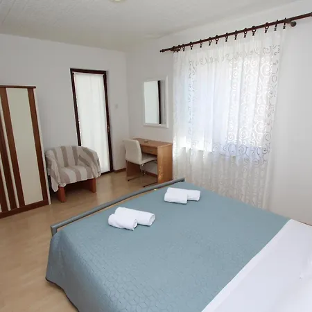 Apartments Knezovic Rovinj Room photo