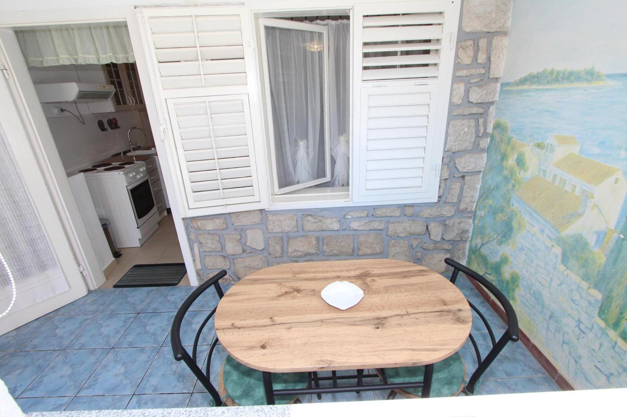 Knezovic Apartment